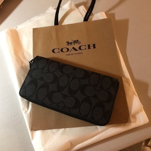 🔥Sales🔥💖 Coach Men Wallet 💖Gift Idea - Picture 6 of 7